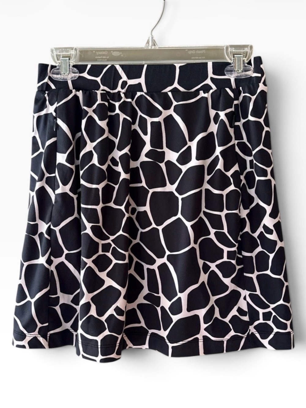 TAIL Activewear black and white giraffe print performance skirt Size S